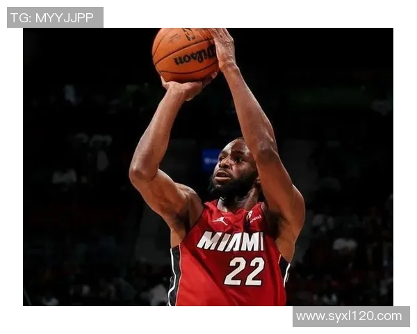 维金斯为黄蜂建功，关键时刻投中关键球