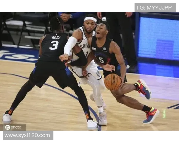 篮网主场击败尼克斯，继续领跑东部