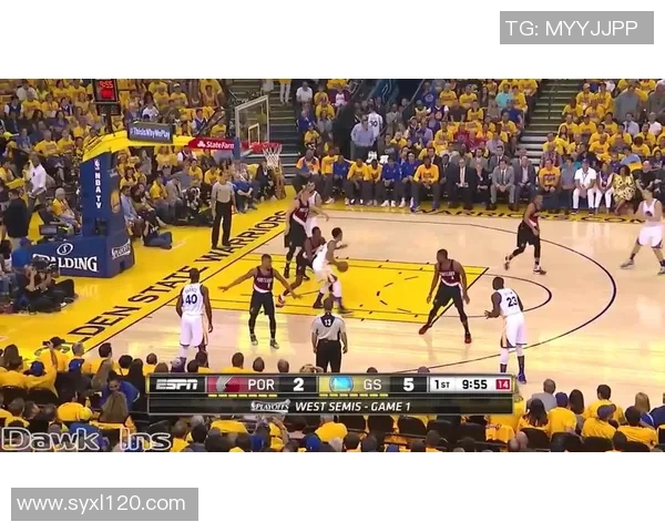 克雷汤普森重返赛场展现实力球迷期待他带领勇士再创辉煌