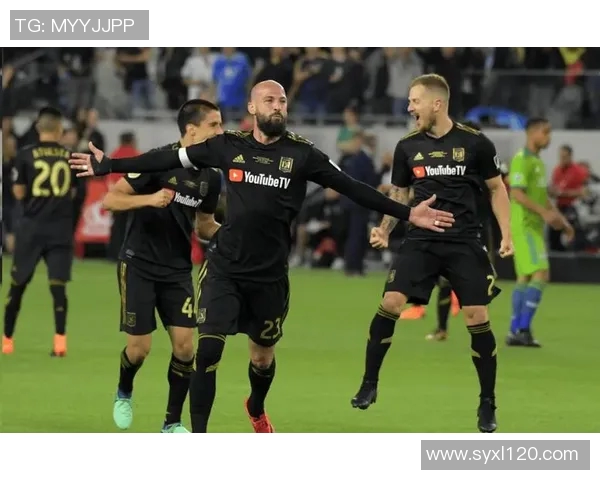 休斯顿迪纳摩与洛杉矶FC激战正酣比分揭晓精彩瞬间回顾